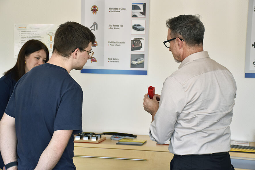 _MAY2377_web _MAY2377_web