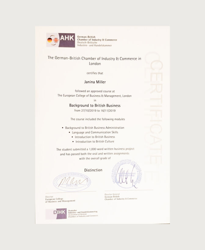 Zertifikat_Kauffrau_international_20200401_bearb