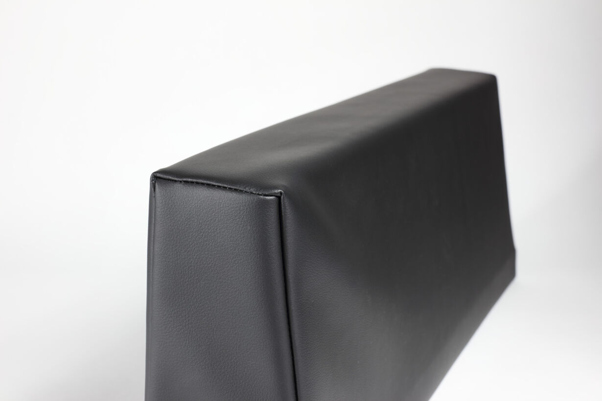 Mayser_Safety Bumper_Kunstlederhülle_20230525 (3)_150 dpi Mayser_Safety Bumper_Kunstlederhülle_20230525 (3)_150 dpi